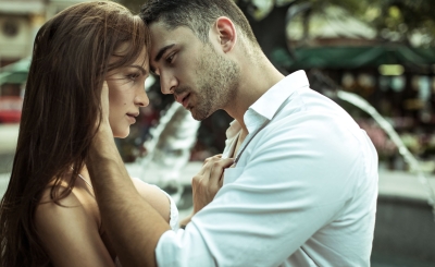 Как возникает искра между мужчиной и женщиной?