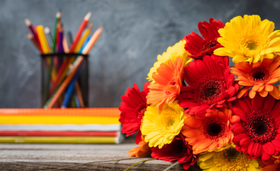 С Днем учителя!